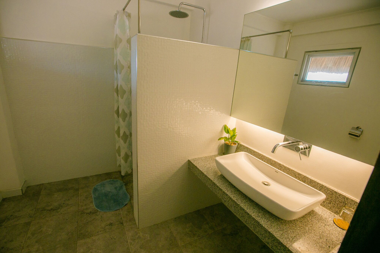 Bathroom 5, Kav's Beach Resort, Zamboanguita