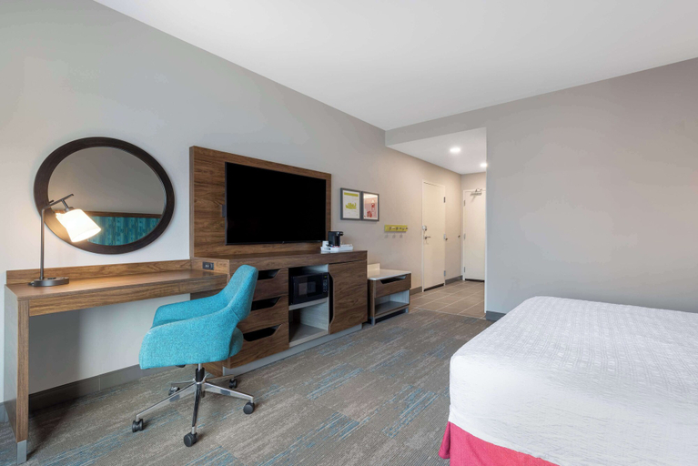 Bedroom 3, Hampton Inn Columbus Downtown, GA, Muscogee