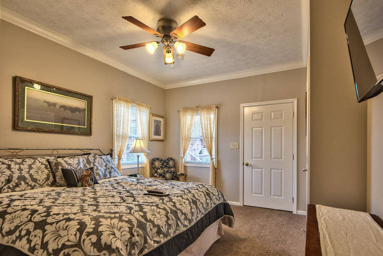 Bedroom 2, Southern Cross Guest Ranch, Morgan