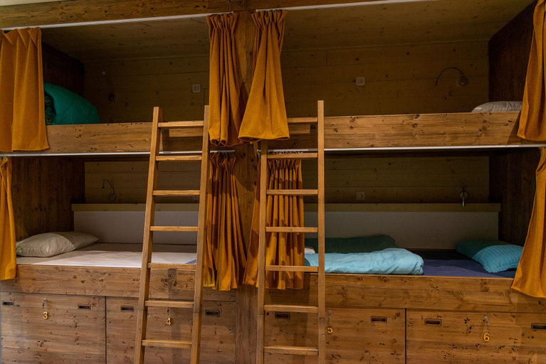 Bedroom 2, Chambres d'Hôtes Sanskriti, Haute-Savoie
