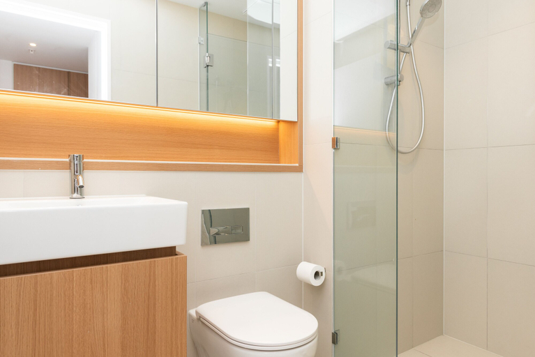 Bathroom, Modern Apartment in Darling Harbour, Sydney