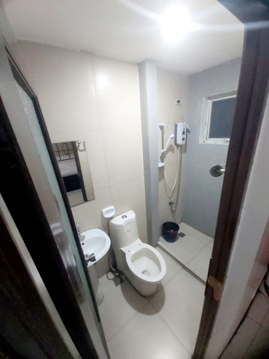 Bathroom 3, Cosmo Hotel Espana Near Ust, Manila City