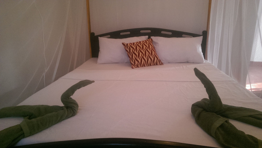 Bedroom 2, Paradise Beach House, Devinuwara
