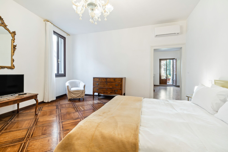 Others 3, Del Remer Apartment - 5mins from San Marco sq, Venezia
