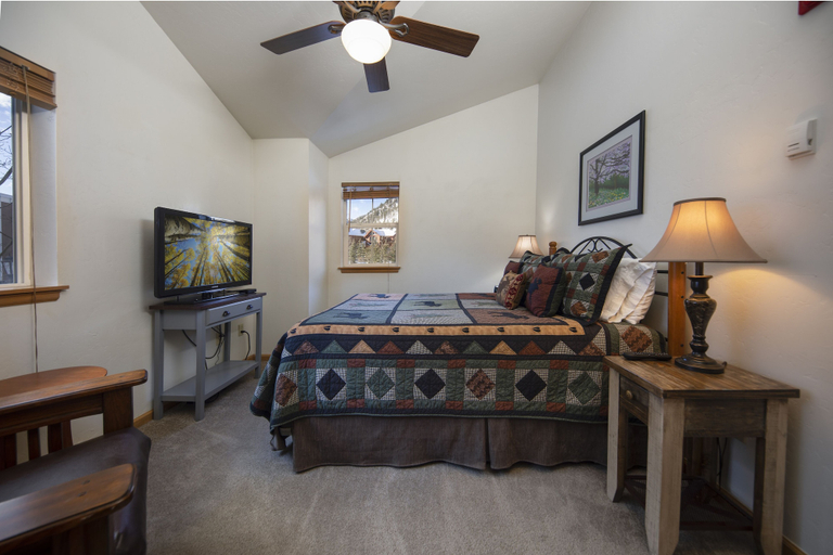 Bedroom 3, Streamside Lane Condos by CRMR, Summit