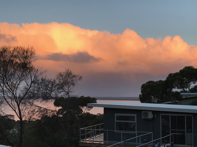 Exterior & Views 2, Sunrise on Falie, Kangaroo Island