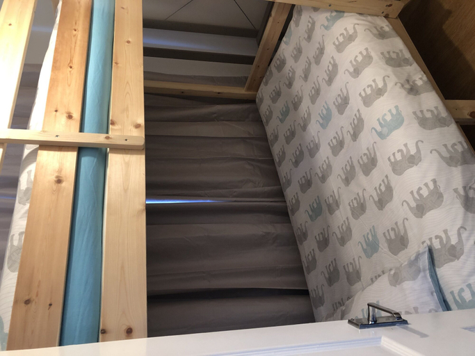 Bedroom 3, 2 bedroom Apartment Heathrow Airport, London