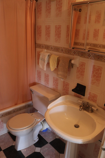 Bathroom 3, Oyster Shell Beach Suite - Turtle Towers