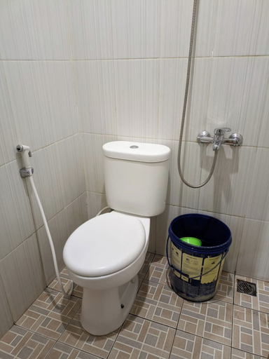 Bathroom 3, Kingkost Nogotirto, Sleman