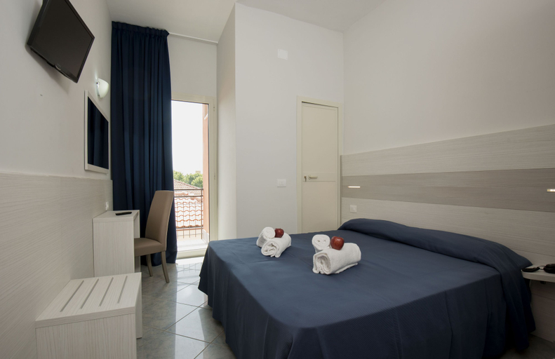 Bedroom 3, Hotel Scarlet, Rimini