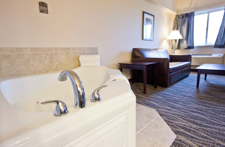 Bathroom 4, Cobblestone Inn & Suites - Boone, Boone