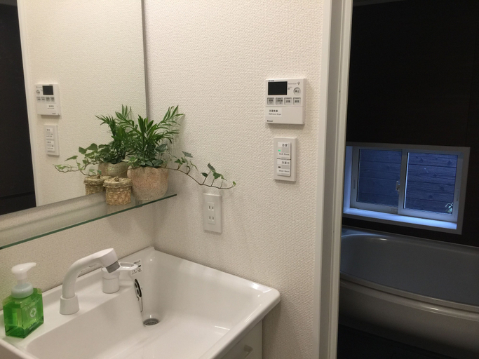 Bathroom 3, cotohouse kyonoyado, Kyoto