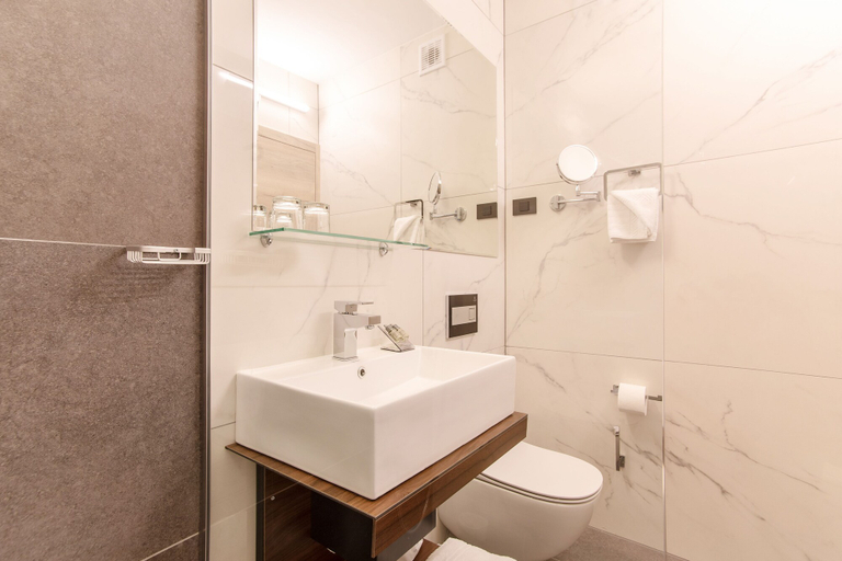Bathroom 5, Hotel Haliaetum - San Simon Resort, Izola