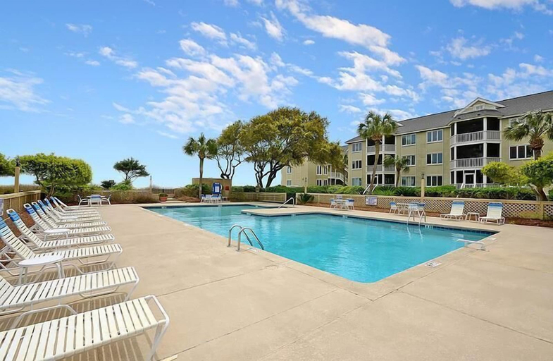 Sport & Beauty 5, 103 D Port O Call by Avantstay Close to Beach Community Pool, Charleston