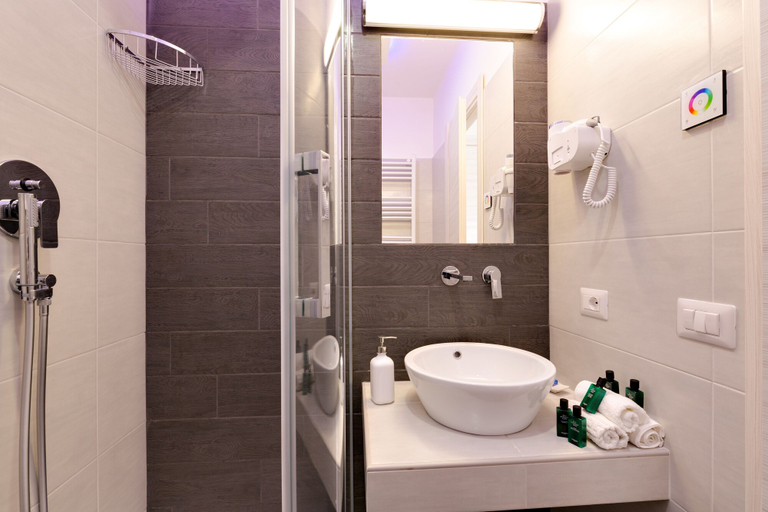 Bathroom 4, Dolce Luxury Rooms, Rome