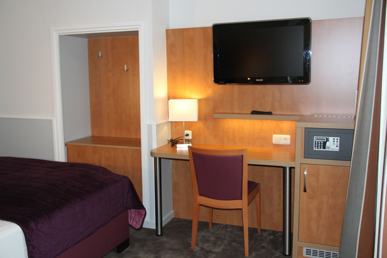 Bedroom 4, Hotel Niederrad - Self Check In, Frankfurt am Main