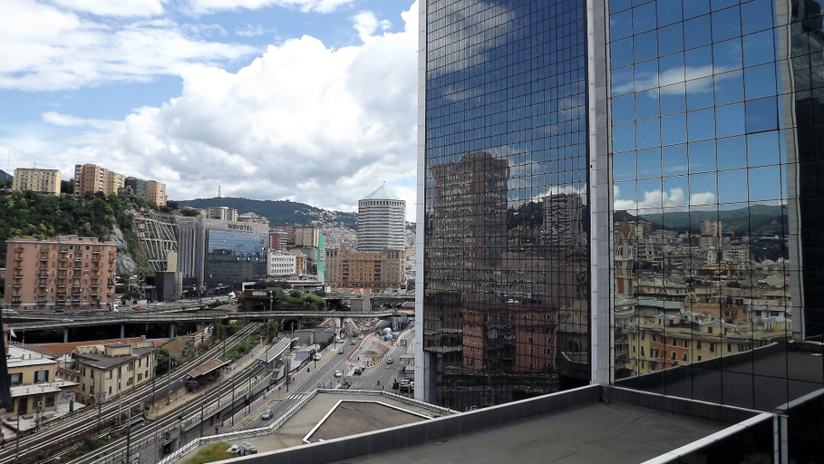 City view, House Asfodelo, Genova