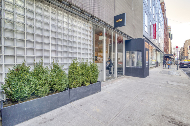 Exterior & Views 20