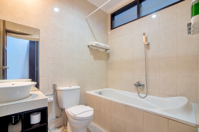 Bathroom, Saraswati Serenity, Badung