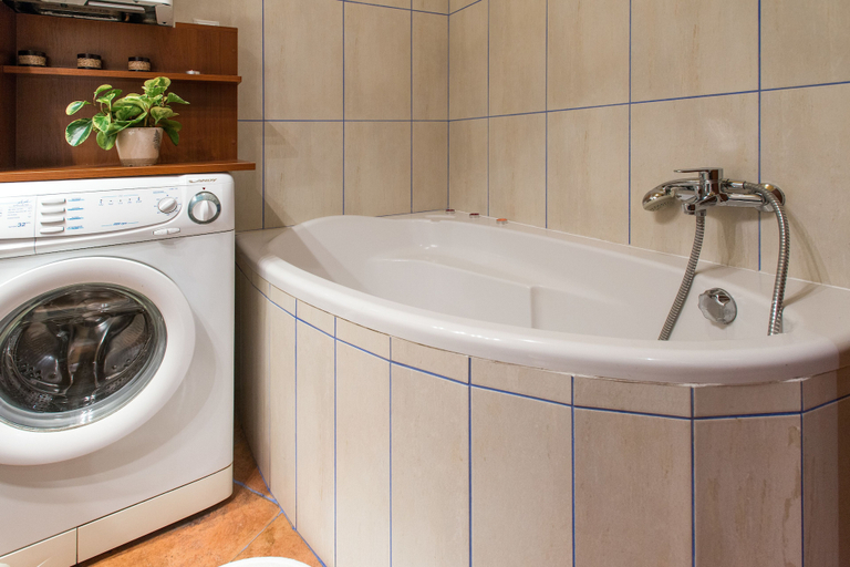 Bathroom, Sunday Morning Apartments, Kraków City