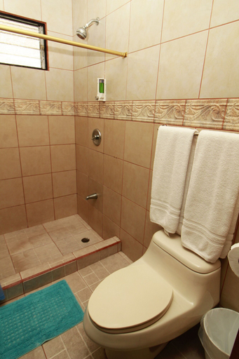 Bathroom 3, Hotel Las Brisas, Puntarenas