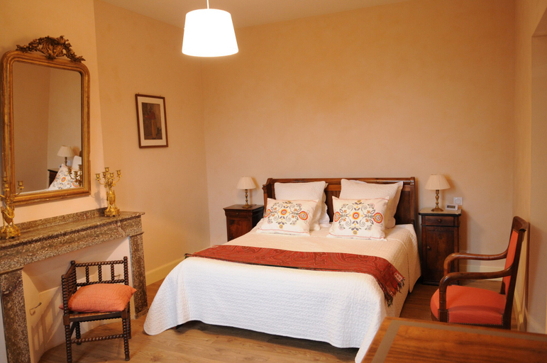 Bedroom 5, Domaine du Buc Les Gites de Prestige, Tarn