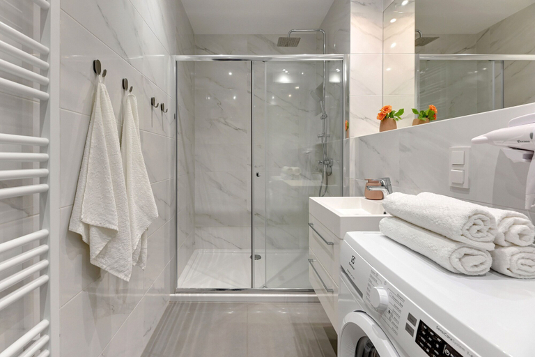 Bathroom 4, Baltica Sky by TriApart, Gdańsk City