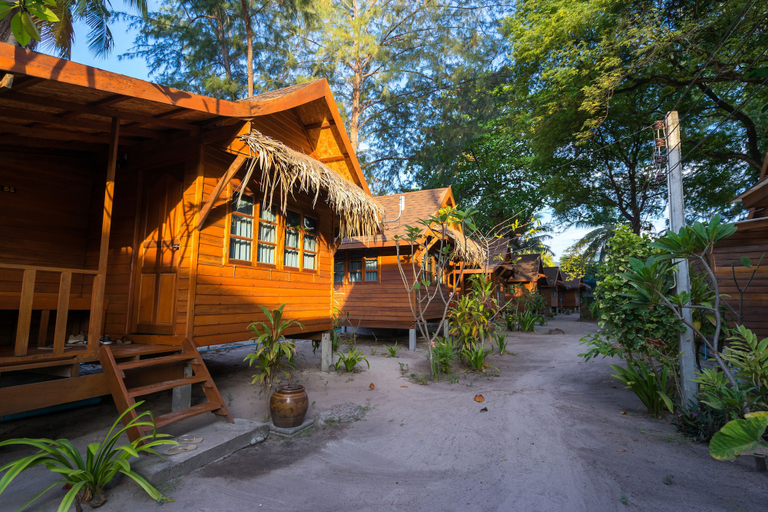 Exterior & Views 2, Lipe Beach Resort, Muang Satun