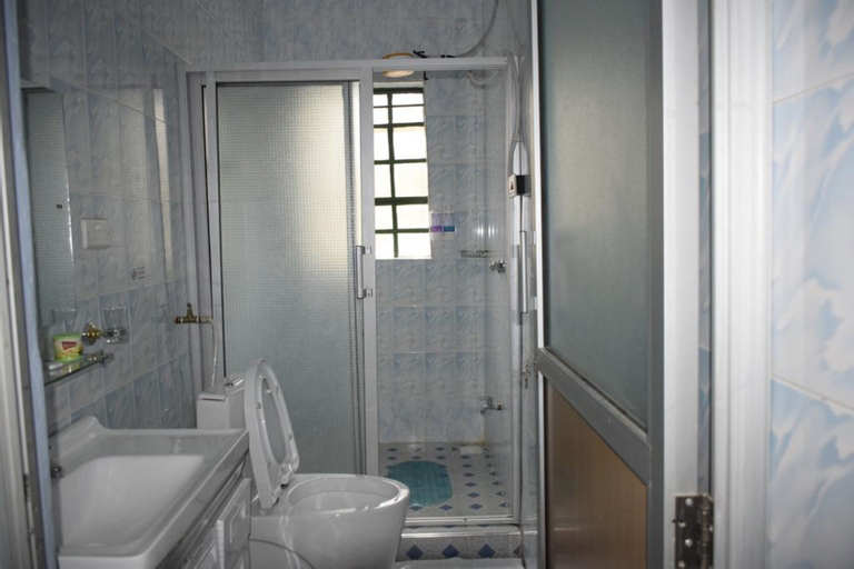 Bedroom 3, Yaris Guest House, Kesses