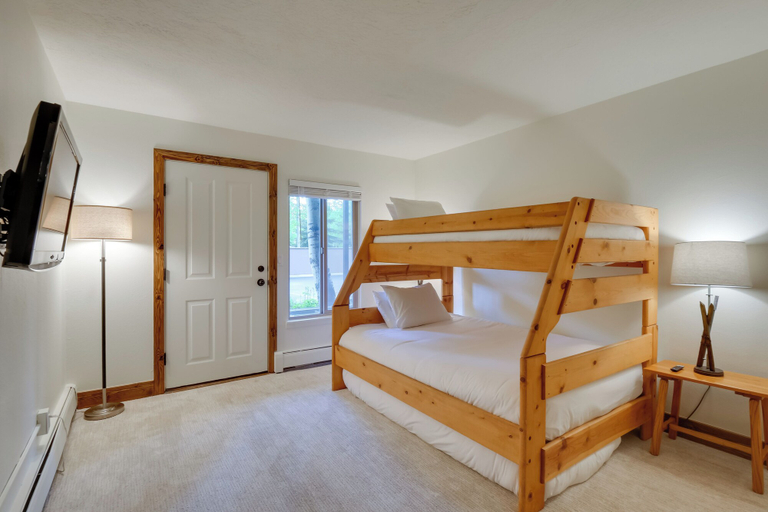 Bedroom 3, Walk to Ski Shuttle: Cozy Mountain Meadows Condo, Summit