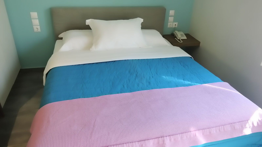 Bedroom 5, Derveni Luxury Apartments, Peloponnese