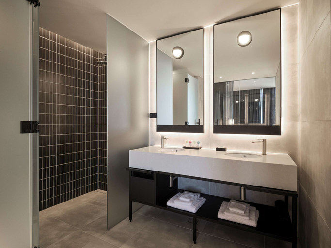 Bathroom 5, Hyatt Place Melbourne, Caribbean Park, Knox - South