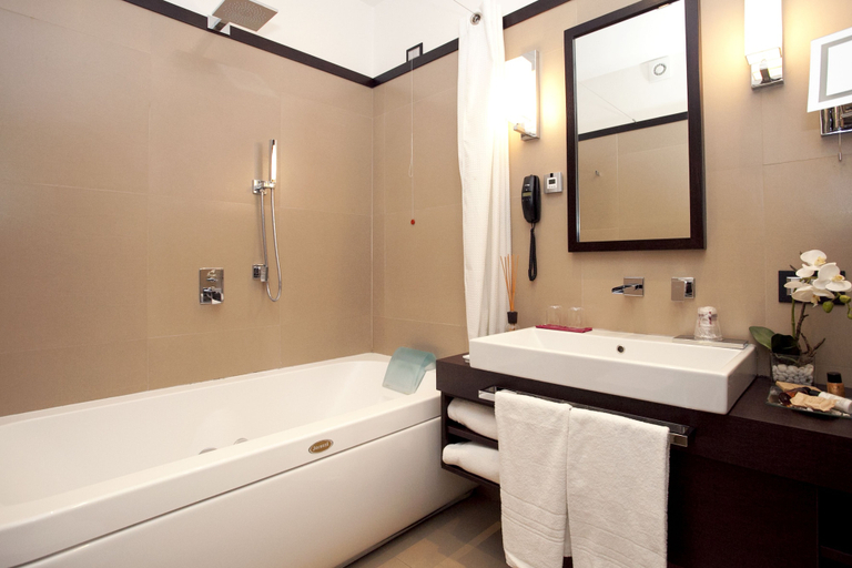 Bathroom 4, Les Fleurs Luxury House, Roma