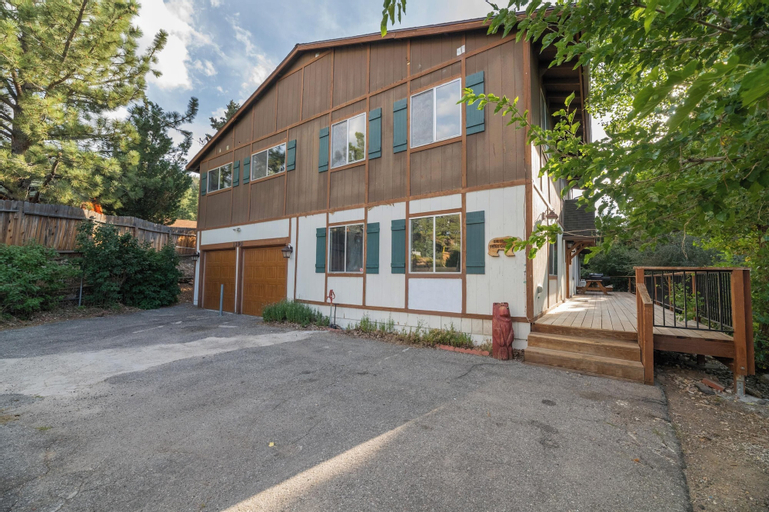 Others 1, Swiss Chalet, San Bernardino