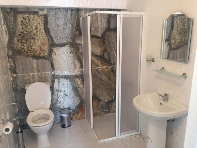 Bathroom 5, Marmada Otel, Marmara