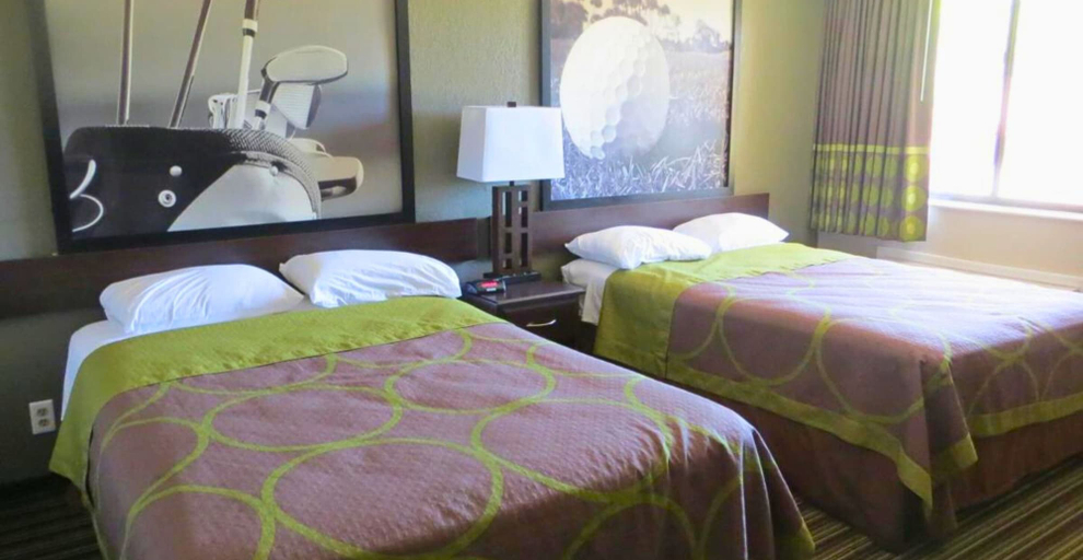Bedroom 4, Stay Inn & Suites, Lee