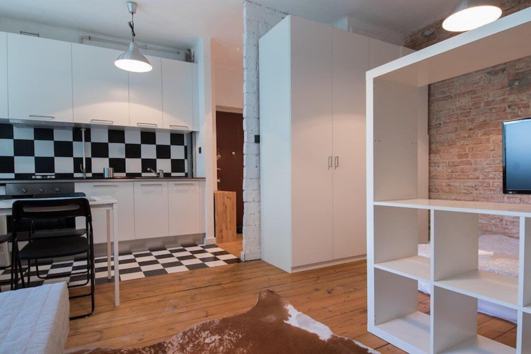 Others 5, Bizzi LuxProchnika Studio, Warsaw