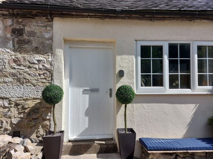 Exterior & Views 2, Lovely 4 bed House Sleeping 8 Near Ashbourne, Derbyshire