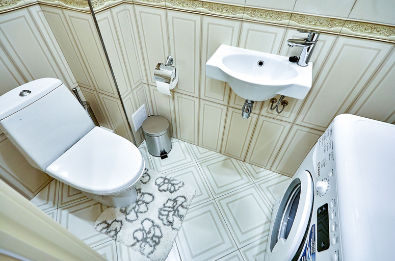 Bathroom 4, Apartments on Italianskaya 11, Sankt-Peterburg gorsovet