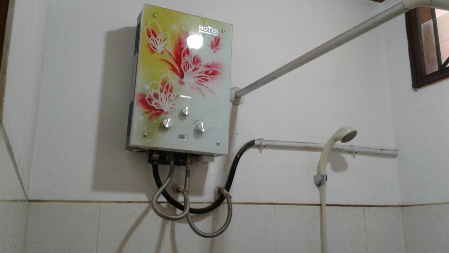 Bathroom, Kota Bunga Q, Cianjur