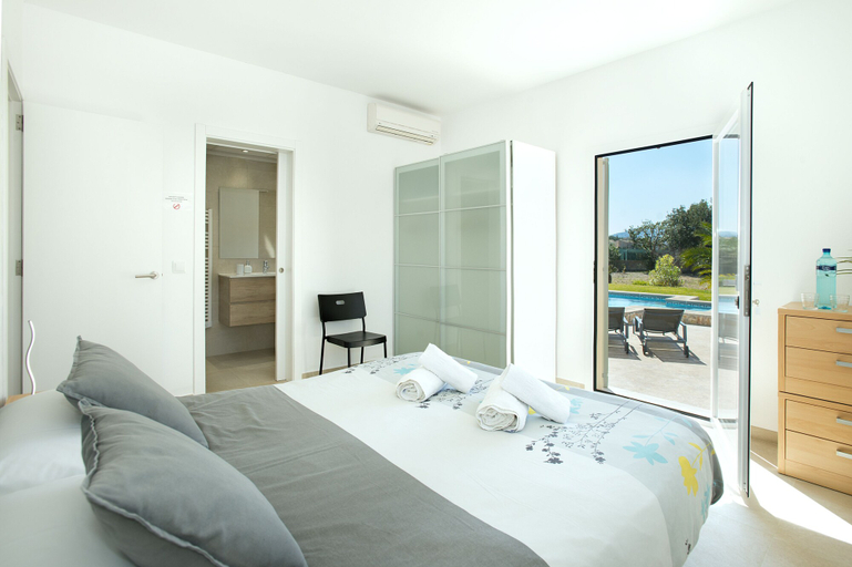 Bedroom 3, Villa Bernat, Baleares