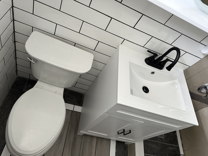 Bathroom 5, Harborside Suites, Barnstable