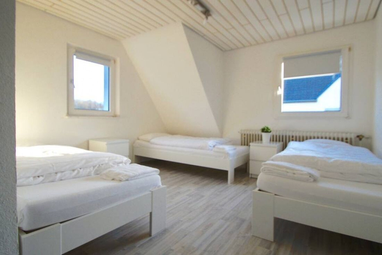 Bedroom 3, Ferienwohnungen Bergisch Gladbach GL234, Rheinisch-Bergischer Kreis