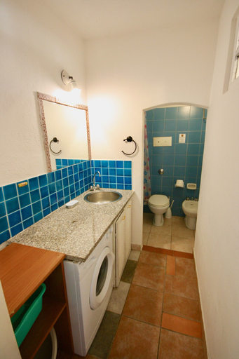 Bathroom 3, Nodu Pianu Trilo, Olbia-Tempio