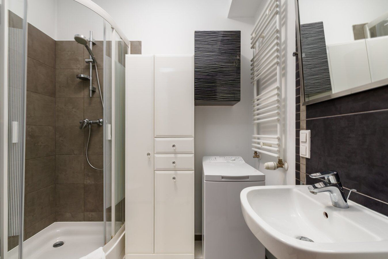 Bathroom 3, Apartament Wierzbowa Centrum, Poznań City