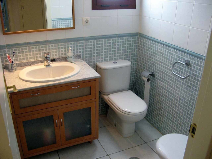 Bathroom, Apartamento Jardines F2-2B, Almería