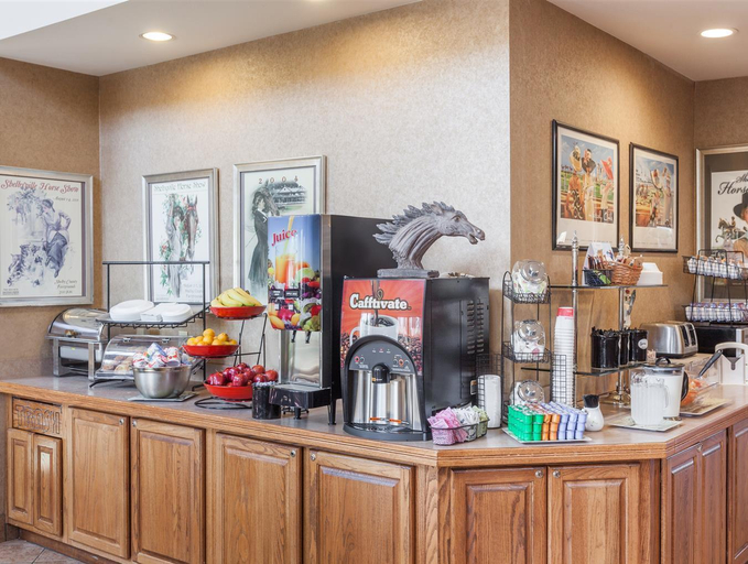 Food & Drinks 5, Comfort Inn & Suites Shelbyville, Shelby