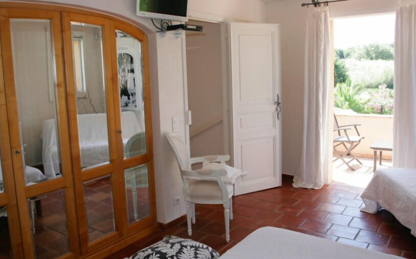 Bedroom 2, Riad des Vignes, Var