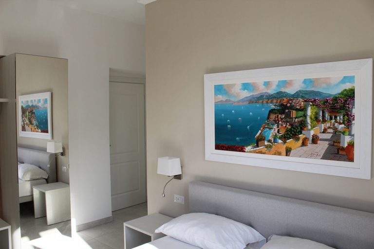 Bedroom 5, Villa Emanuel White, Napoli