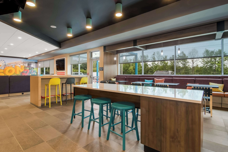 Food & Drinks 5, Tru By Hilton Wilson, Wilson